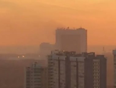 ΕΚΤΑΚΤΟ: Φωτιά σε κτίριο της ρωσικής Αντικατασκοπείας στην Μόσχα - Υπάρχουν εγκλωβισμένοι (βίντεο)